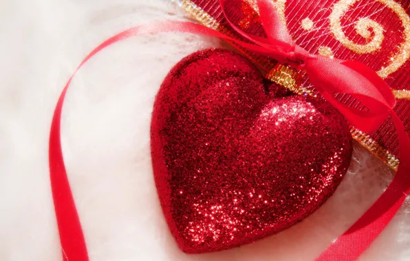 Картинка праздник, красное, сердце, новый год, рождество, лента, christmas, new year, сердечко, елочные игрушки