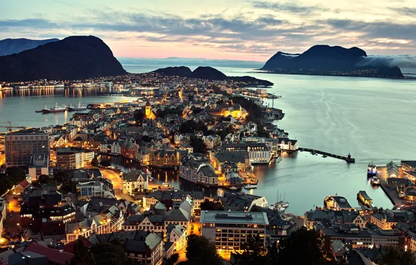 Картинка море, город, вечер, Норвегия, панорама, Norway, Ålesund, Олесунн