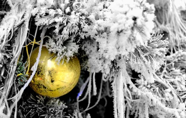 Картинка снег, новый год, Ёлка, новогодние игрушки, Новогодний шар