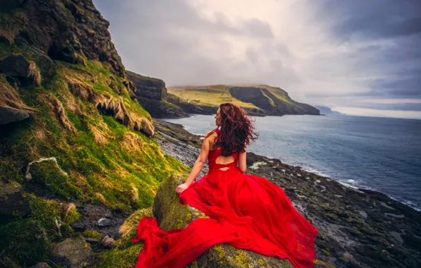 Картинка девушка, закат, настроение, океан, побережье, Дания, платье, красное платье, Атлантический океан, Faroe Islands, Фарерские острова, …