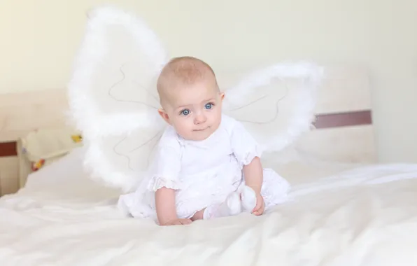 Картинка обои, бабочка, кровать, ангел, девочка, wallpaper, малышка, ребёнок, ангелочек