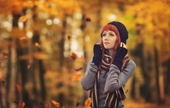 Картинка осень, девушка, шапка, шарф, свитер, боке