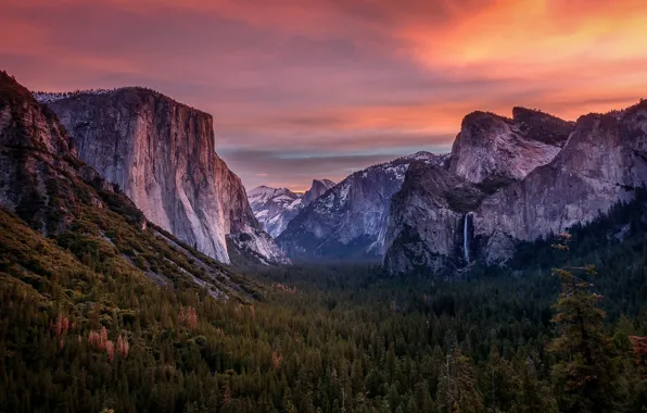 Картинка лес, небо, облака, деревья, закат, горы, водопад, вечер, Калифорния, США, Национальный парк Йосемити