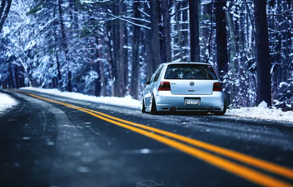 Картинка зима, дорога, лес, разметка, Volkswagen, R32, MK4