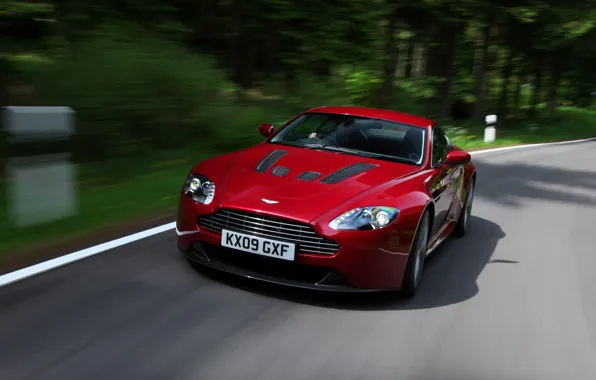 Картинка Aston Martin, Vantage, red, вид спереди, V12