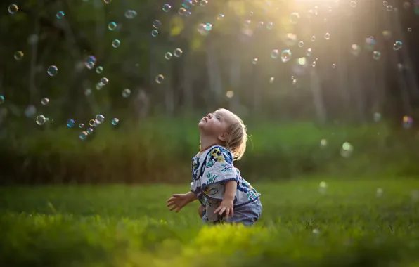 Картинка лето, мыльные пузыри, ребёнок