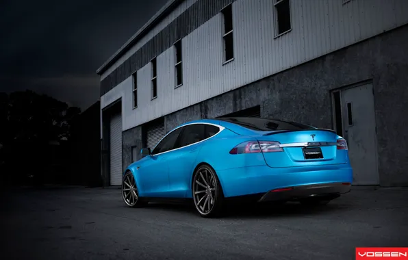 Картинка сзади, красивая, диски, blue, голубая, Tesla, Model S, 22 дюйма, Vossen wheels, VVS-CV1, электроавтомобиль