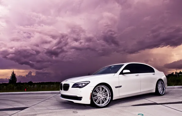 Картинка небо, облака, BMW, белая, 750Li