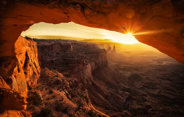 Картинка солнце, лучи, закат, горы, природа, каньон, пещера, сша, свод, Canyonlands