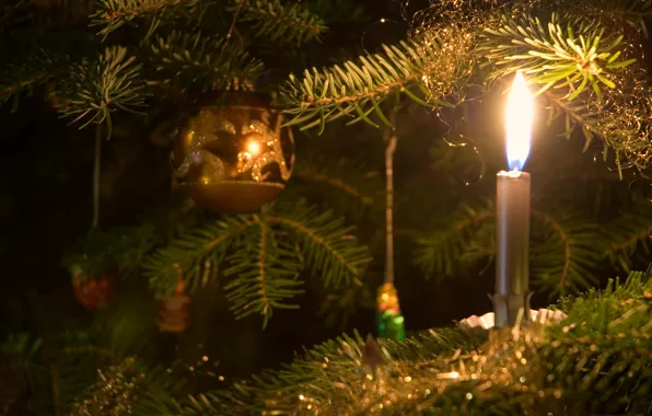 Картинка тепло, огонь, игрушка, новый год, свеча, Елка, опасно, свечу на елку, ставить
