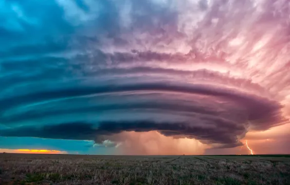 Картинка поле, облака, тучи, шторм, молния, США, центральный Канзас