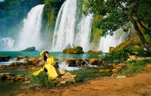 Картинка девушка, природа, водопад, платье, восточная
