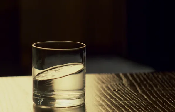 Картинка вода, стакан, начало, inception, кристофер нолан