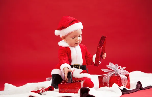 Картинка ребенок, мальчик, Рождество, костюм, подарки, Новый год, мех, red, Санта Клаус, бант, Christmas, New Year, …