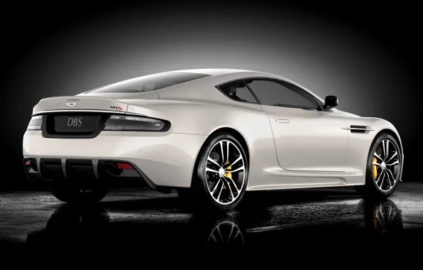 Картинка белый, отражение, Aston Martin, DBS, суперкар, полумрак, вид сзади, Ultimate, Астон Мартин, спец.версия, ДБС