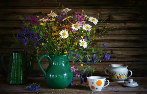 Картинка лето, ромашки, букет, чашки, посуда, клевер, натюрморт, полевые цветы, лютики, сахарница, кофейник, душистый горошек