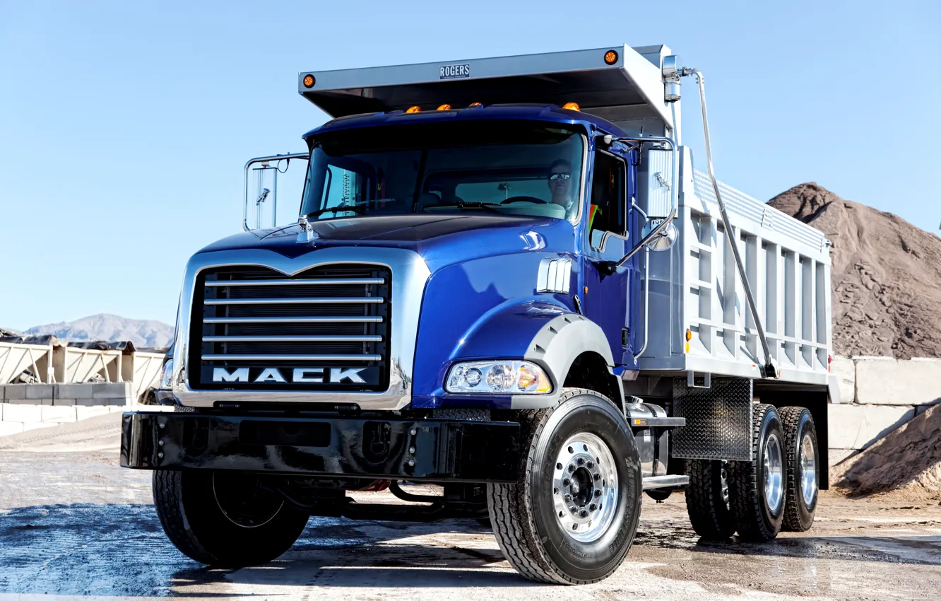 Фото обои синий, кабина, кузов, самосвал, 6x4 Dump Truck, Mack Granite, тяжёлый грузовик