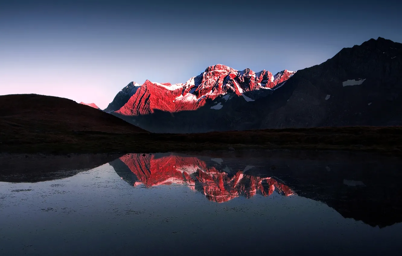 Фото обои red, Mountain, lake, snow, light and darkness