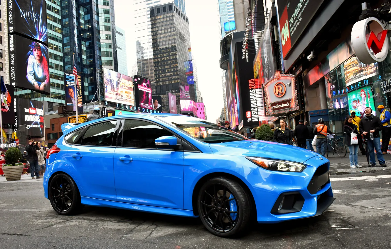 Фото обои синий, город, люди, Ford, фокус, Focus, форд, US-spec, 2015