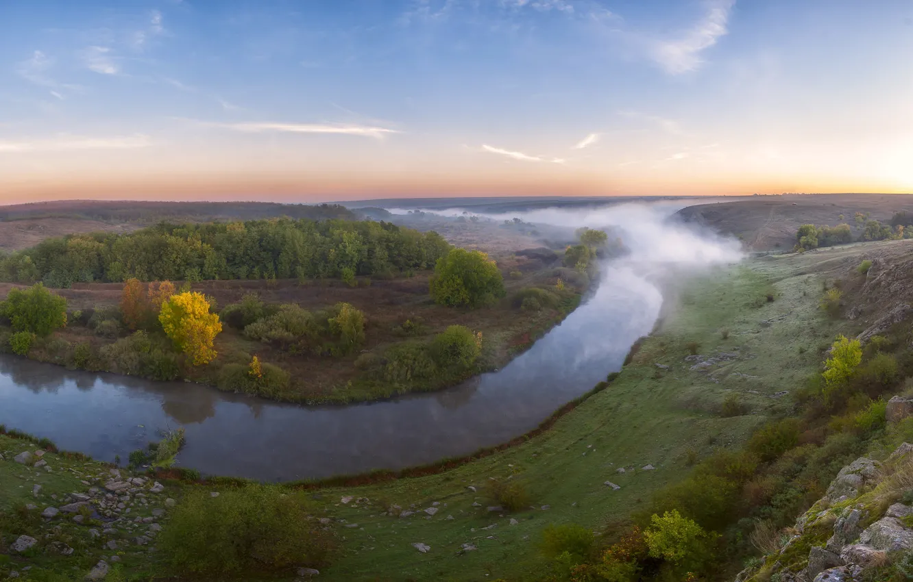 Фото обои небо, деревья, туман, камни, Украина, кустарники, река Кальмиус