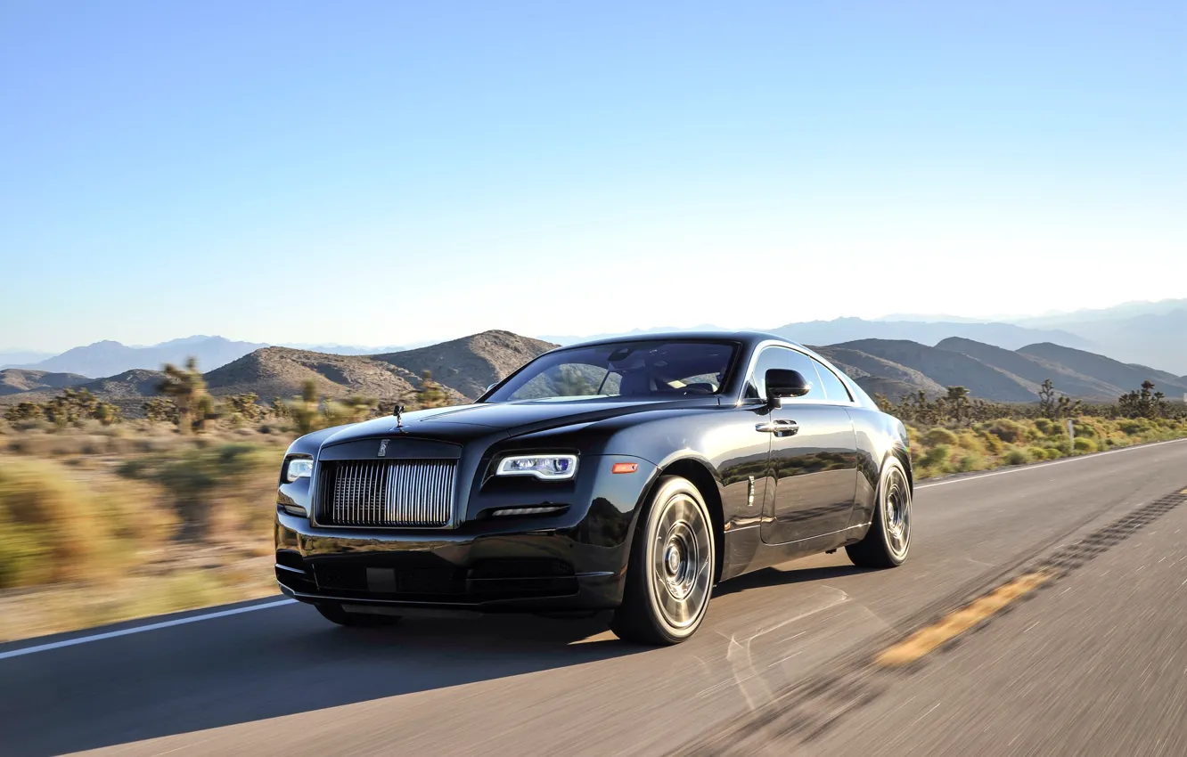 Фото обои дорога, небо, скорость, Rolls-Royce, автомобиль, шикарный, Роллс-Ройс, Wraith, Black Badge