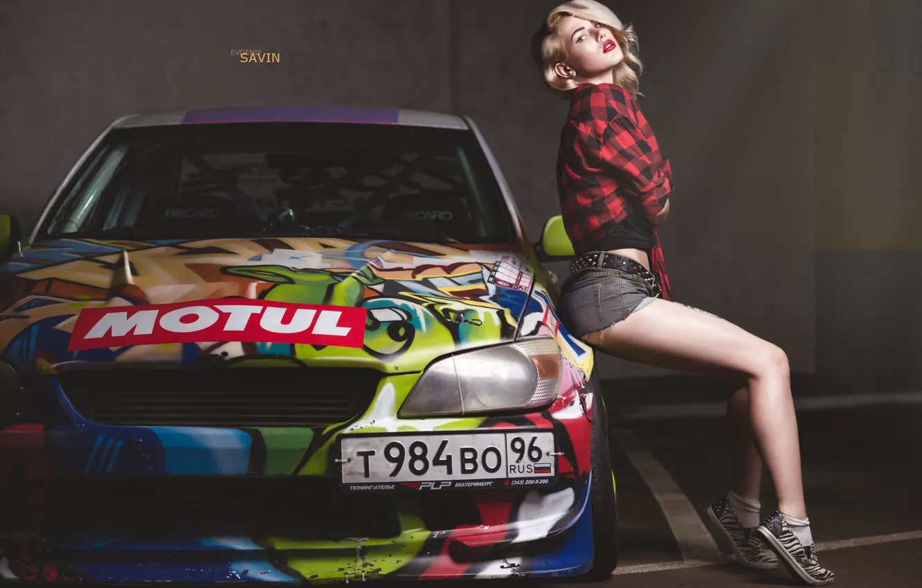 Фото обои car, девушка, желтый, секси, зеленый, green, тату, lexus, red, girl, дрифт, спорткар, ножки, cars, girls, …