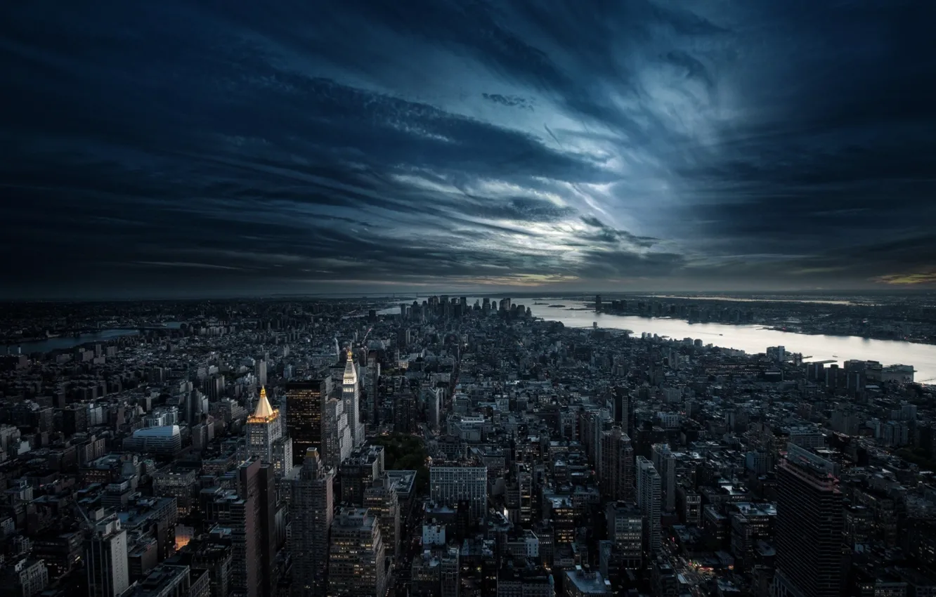 Фото обои ночь, тучи, город, здания, небоскребы, вечер, америка, сша, new york, нью йорк