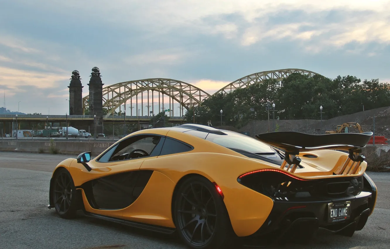 Фото обои мост, McLaren, гиперкар, sports car, McLaren P1