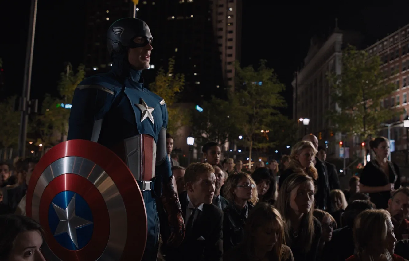 Фото обои толпа, костюм, команда, щит, Marvel, Капитан Америка, супергерои, Крис Эванс, Мстители, The Avengers, S.H.I.E.L.D, Щ.И.Т, …