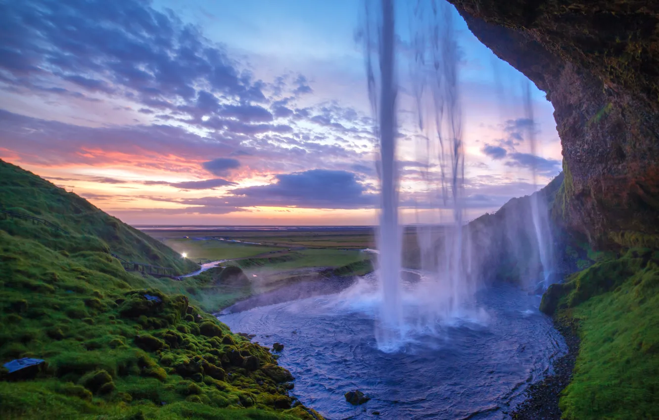 Фото обои зелень, закат, скала, рассвет, холмы, водопад