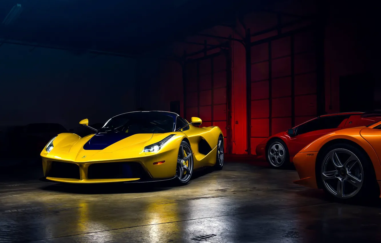 Фото обои Light, Ferrari, Cool, Front, Color, Yellow, Supercar, Garage, LaFerrari